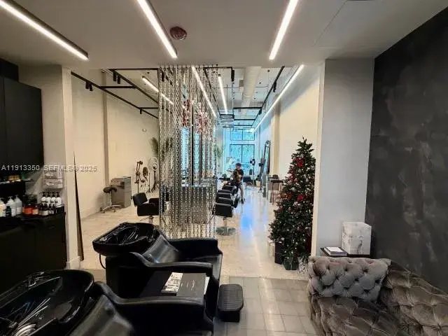 1800 Bay Rd Ste #101, Miami Beach FL 33139