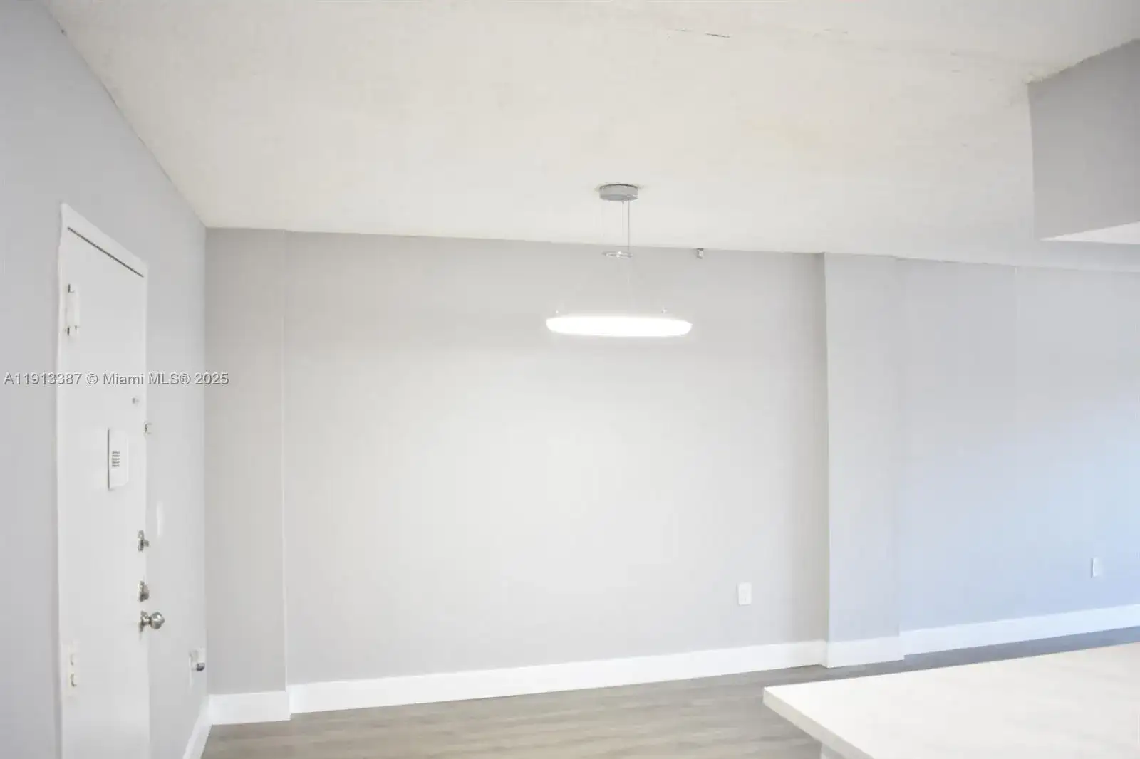 16465 NE 22nd Ave # 219, North Miami Beach FL 33160 photo 2