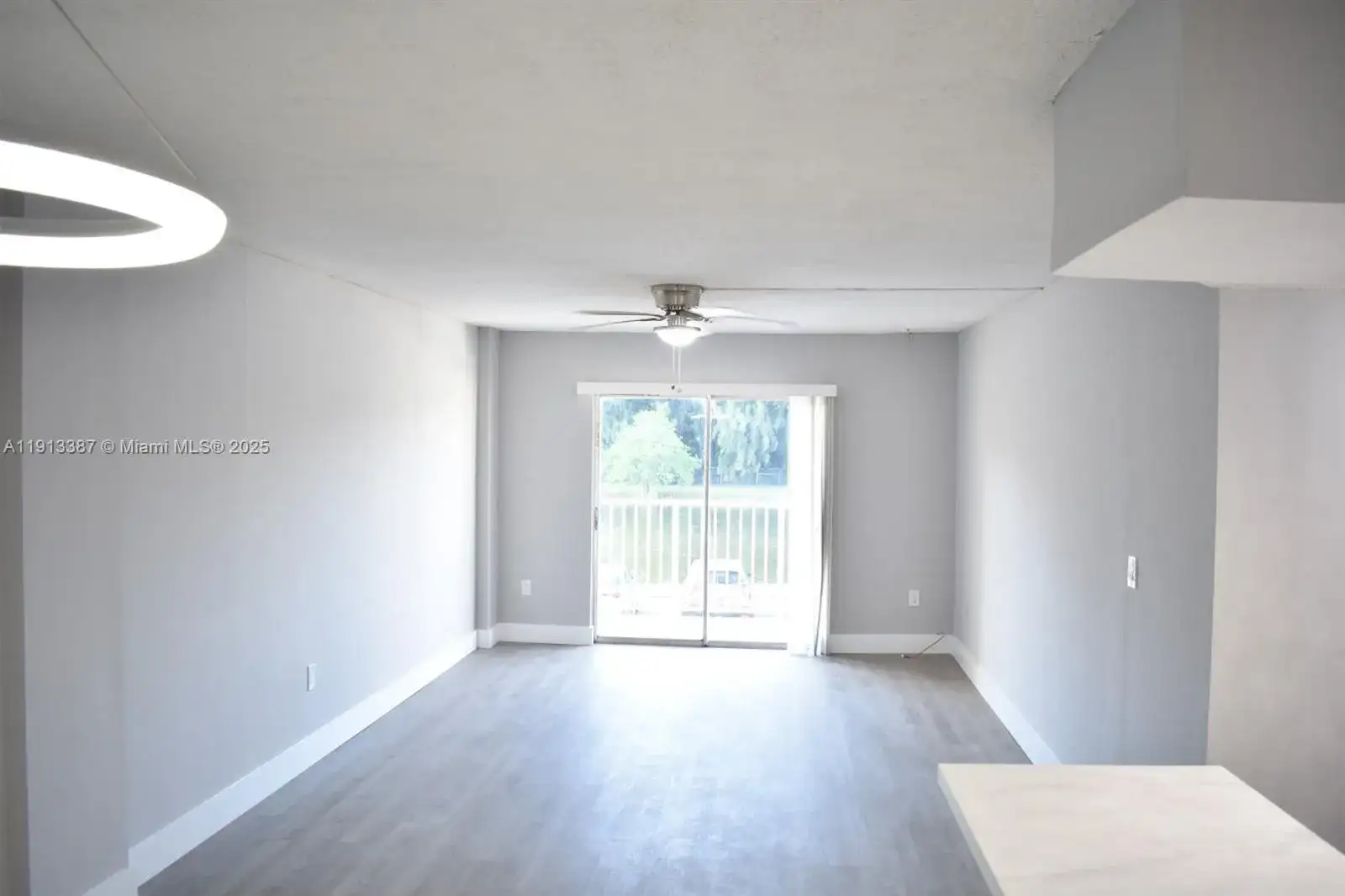 16465 NE 22nd Ave # 219, North Miami Beach FL 33160 photo 4