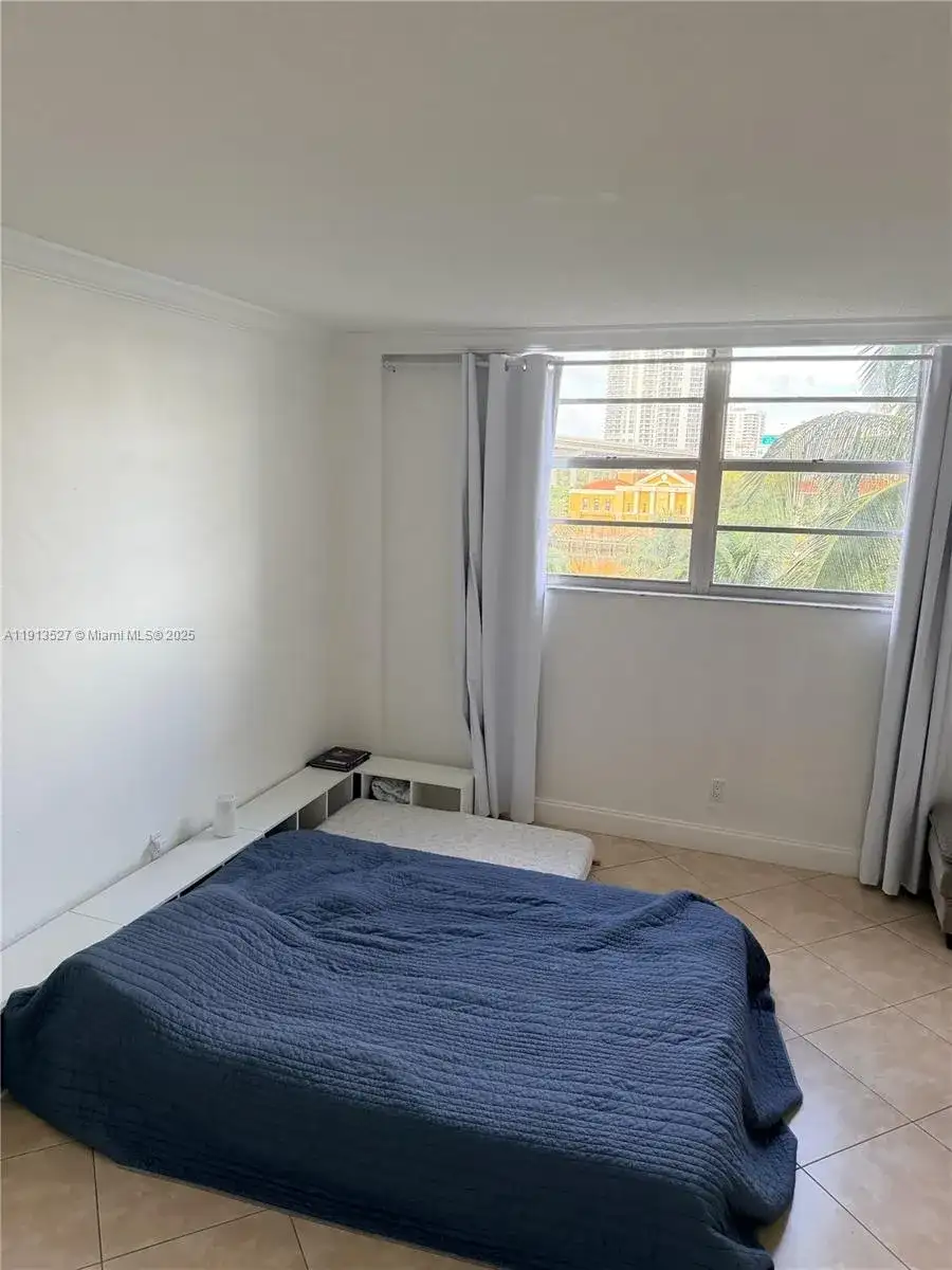 19380 Collins Ave # 411, Sunny Isles Beach FL 33160 photo 4