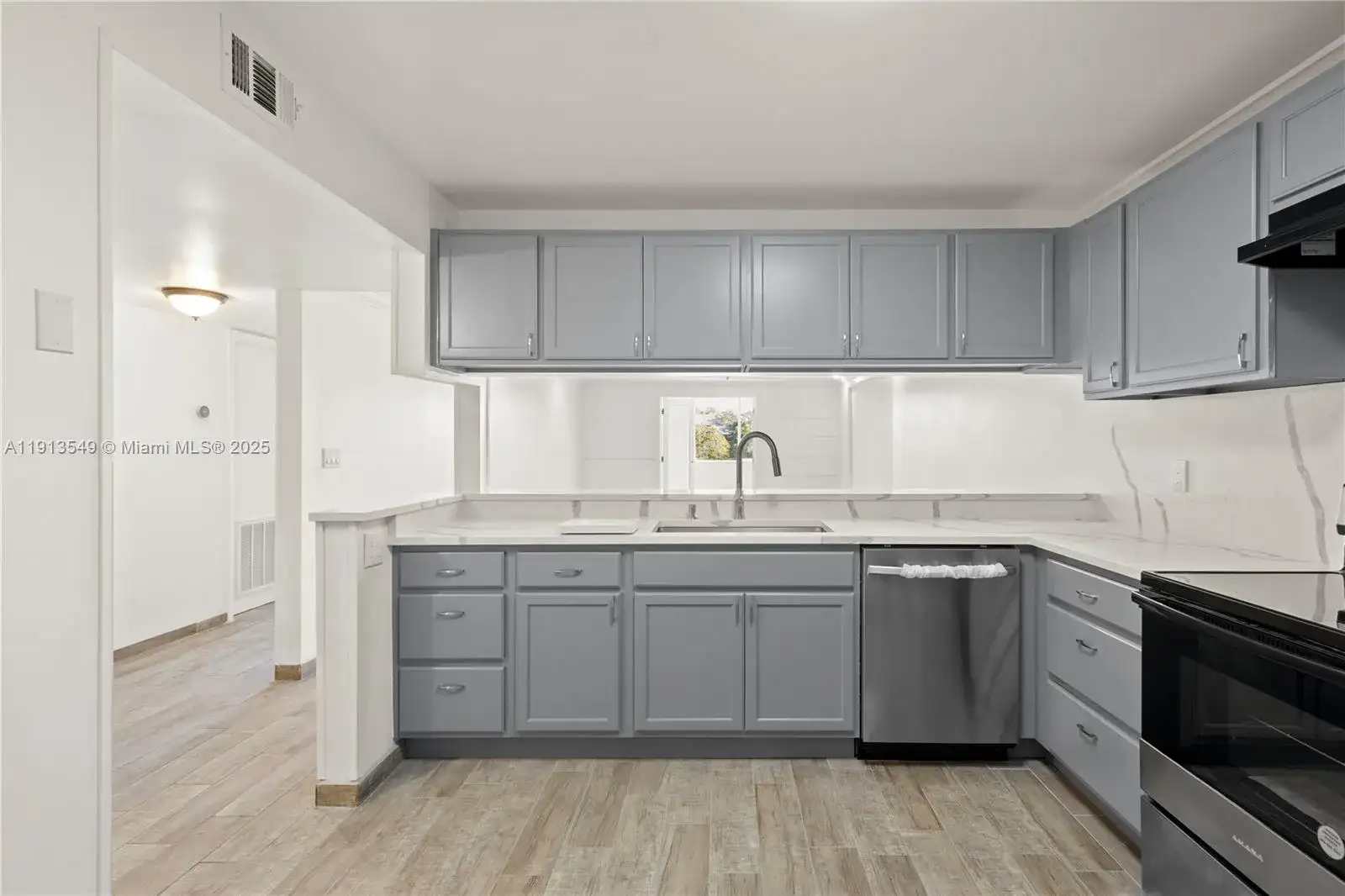 8020 Hampton Blvd # 304, North Lauderdale FL 33068 photo 4