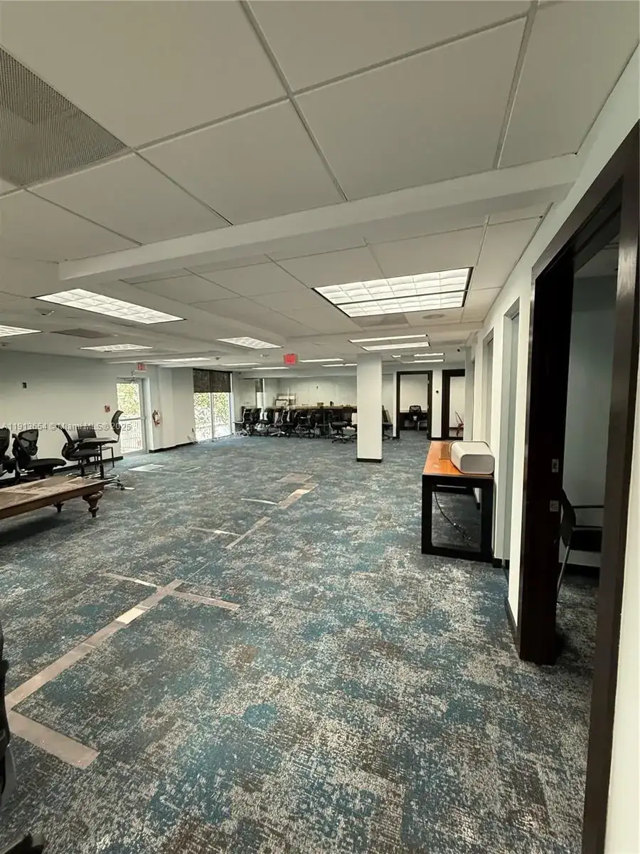 9450 SW 72nd St, Miami FL 33173 photo 3