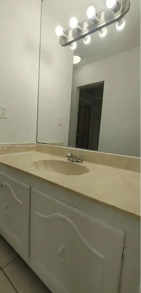 2935 NE 163rd St # 4Q, North Miami Beach FL 33160 photo 4