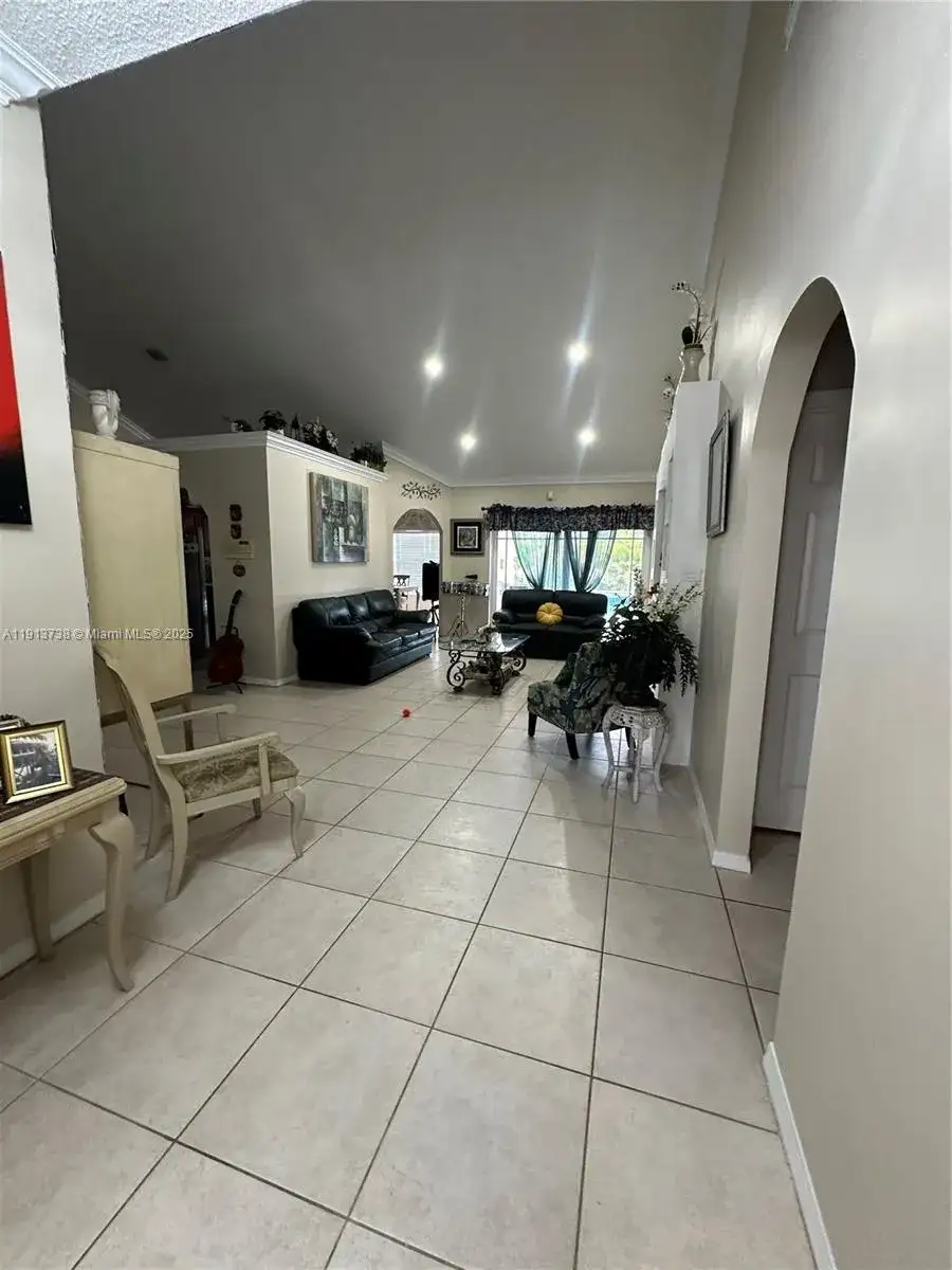 15264 SW 43rd Ct, Miramar FL 33027 photo 3