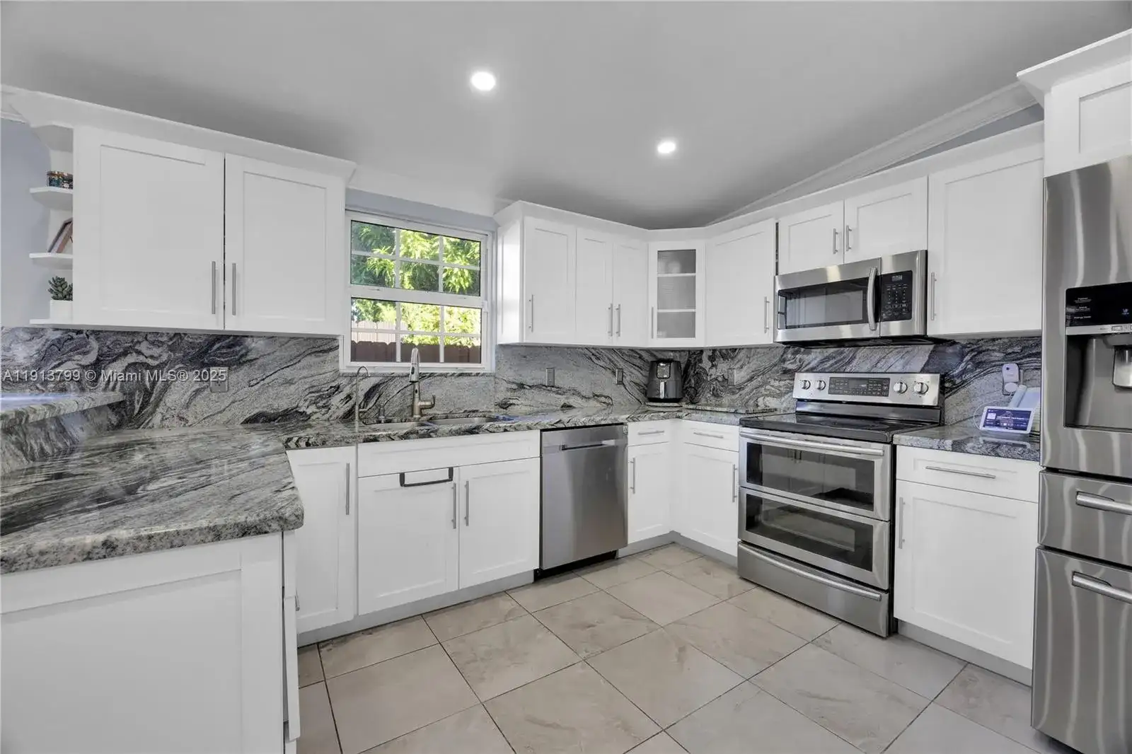 4055 SW 7 St, Miami FL 33134 photo 2