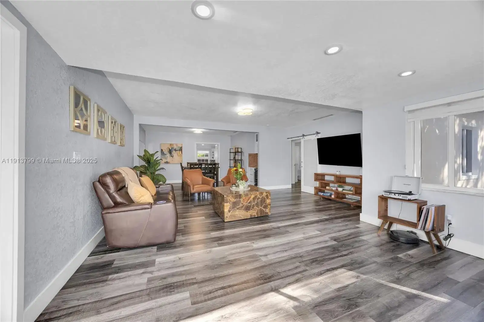 4055 SW 7 St, Miami FL 33134 photo 5