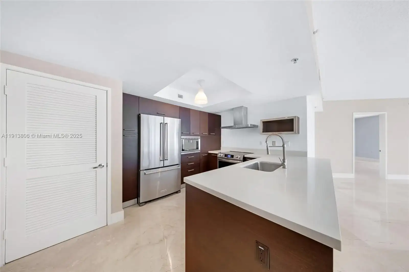150 Sunny Isles Blvd # 601, Sunny Isles Beach FL 33160 photo 3