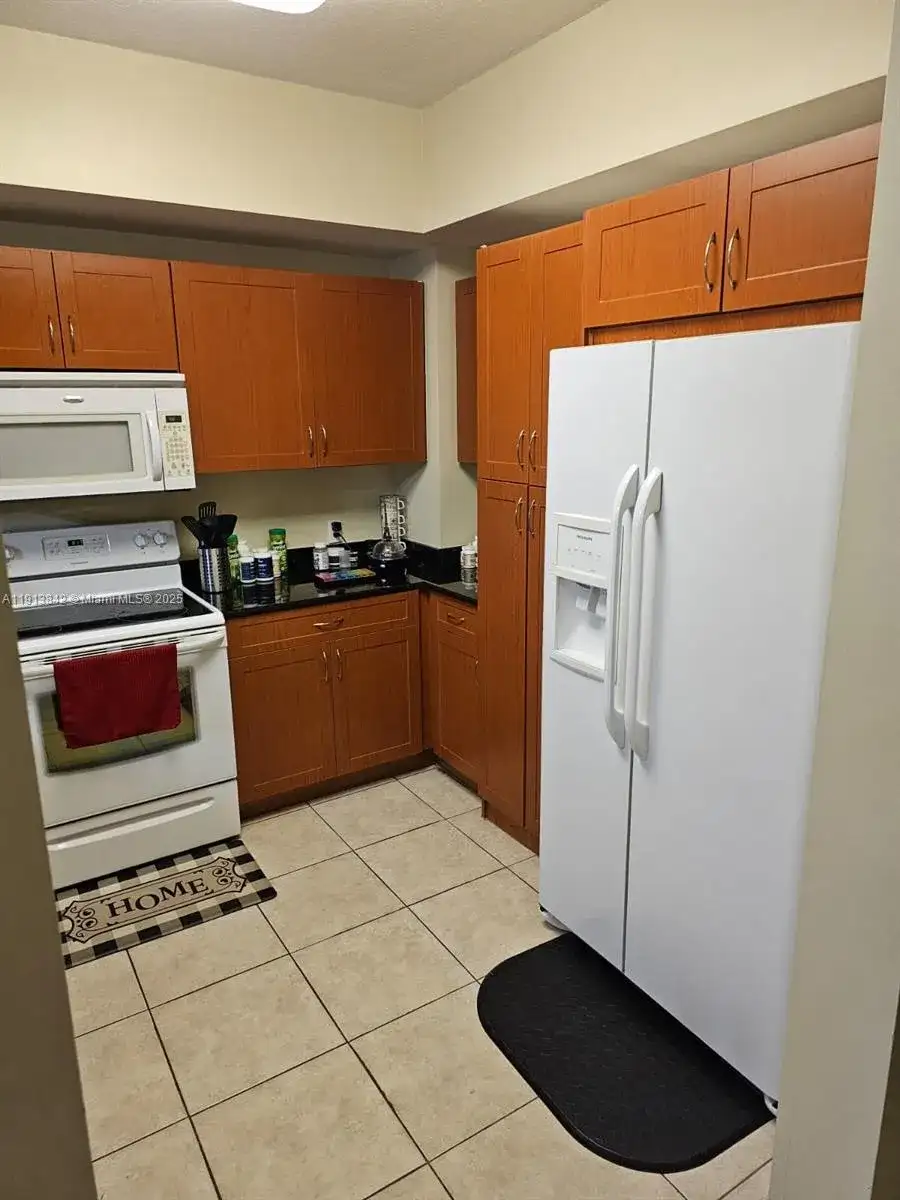 8440 SW 8th St # 210A, Miami FL 33144 photo 3