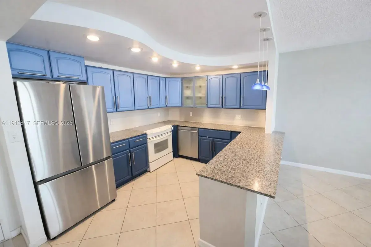 3800 S Ocean Dr # 818, Hollywood FL 33019