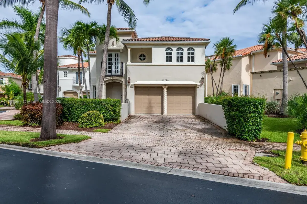 20729 NE 32nd Ave, Aventura FL 33180