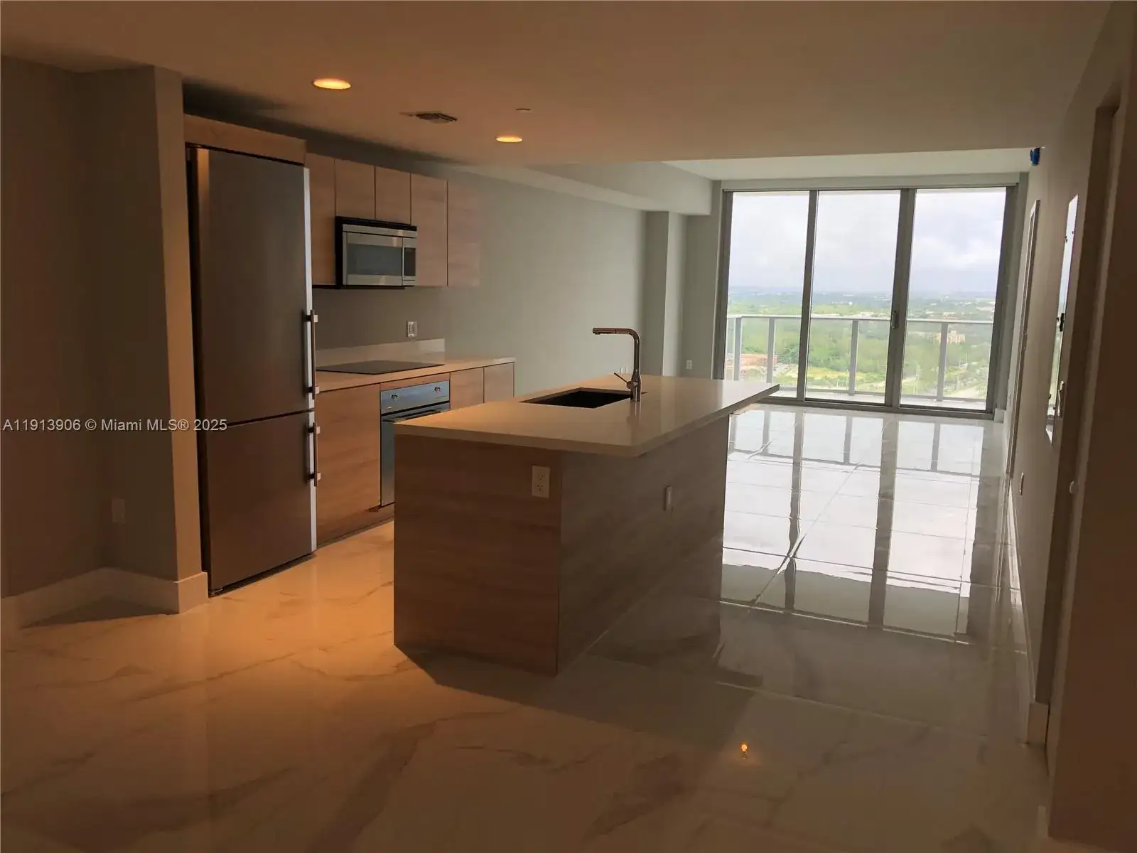 16385 Biscayne Blvd # 3003, North Miami Beach FL 33160 photo 2