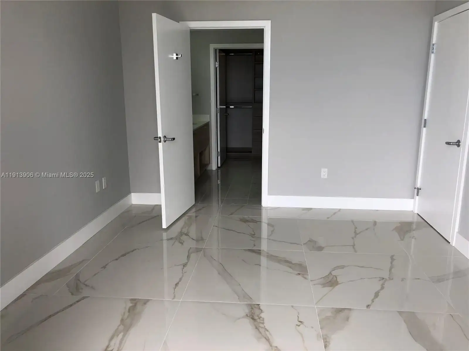 16385 Biscayne Blvd # 3003, North Miami Beach FL 33160 photo 4