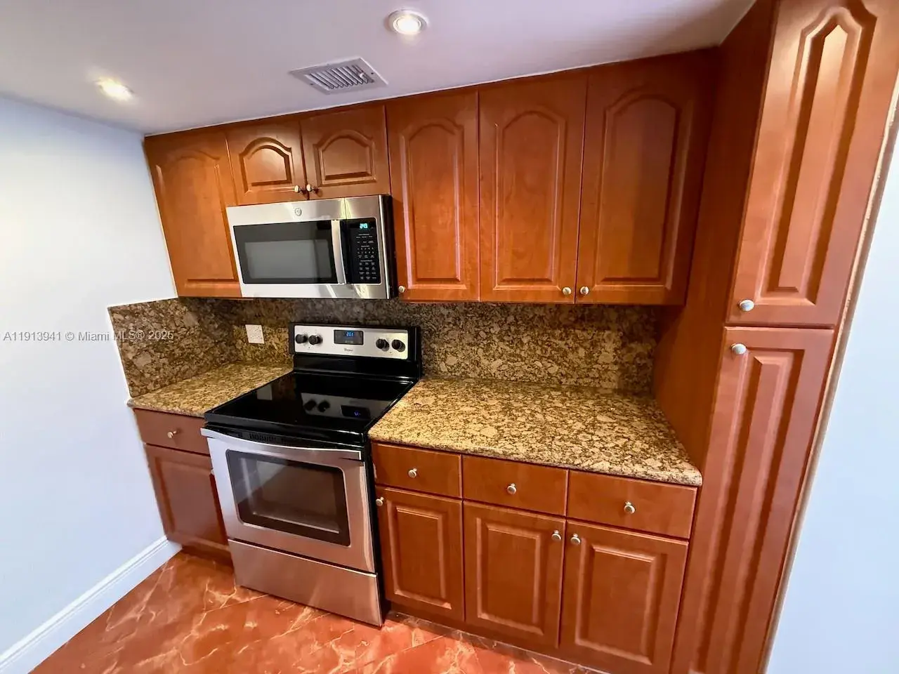 900 Bay Dr # 419, Miami Beach FL 33141