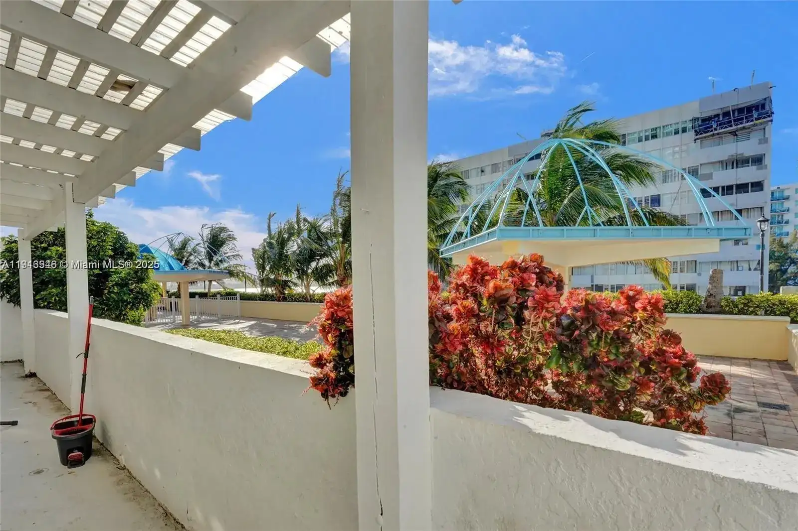 7601 E Treasure Dr # 406, North Bay Village FL 33141 photo 2