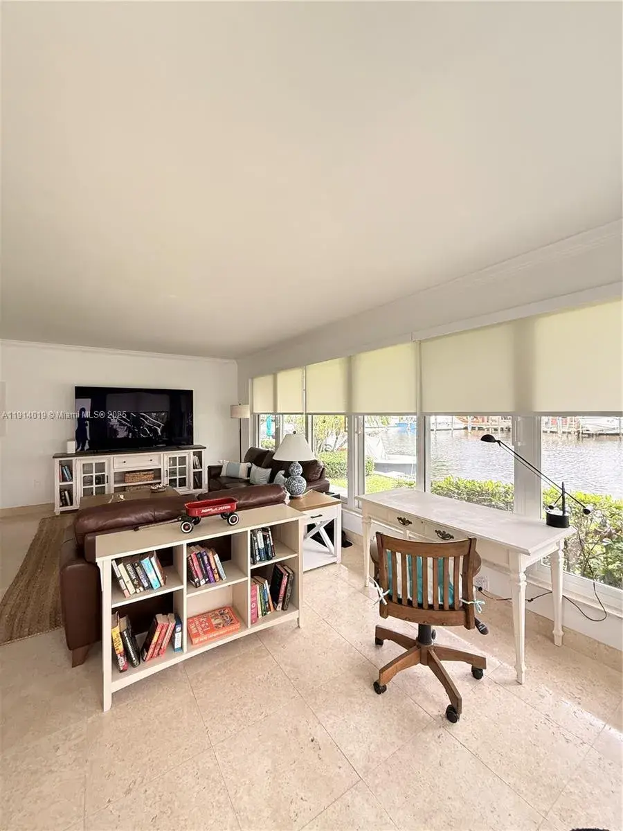 180 Isle Of Venice Dr # 100, Fort Lauderdale FL 33301