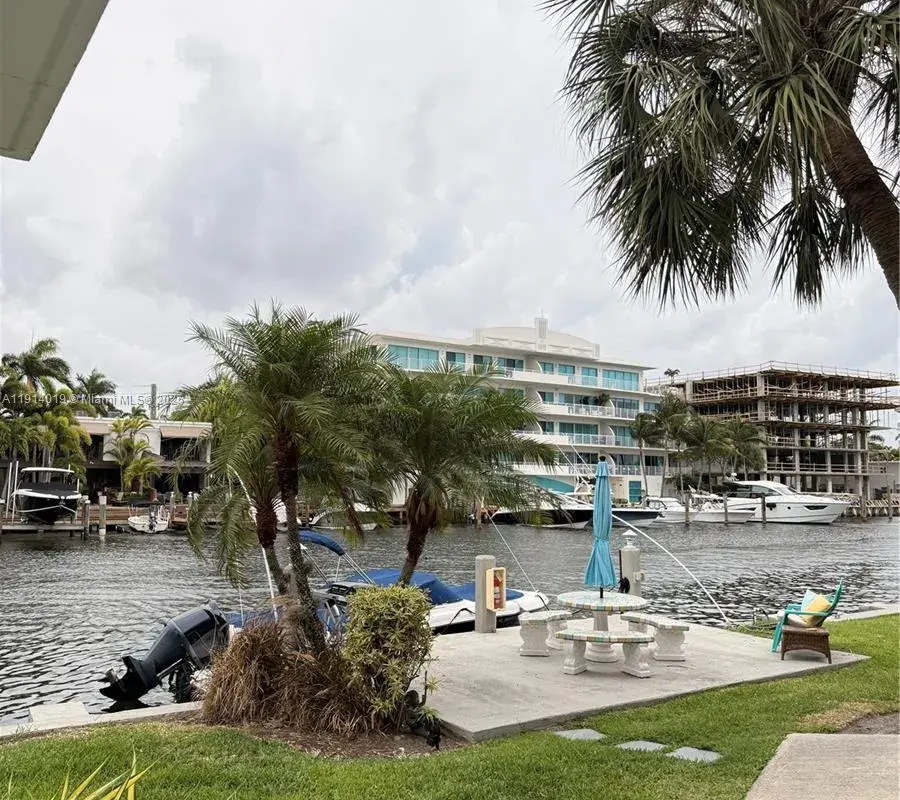 180 Isle Of Venice Dr # 100, Fort Lauderdale FL 33301