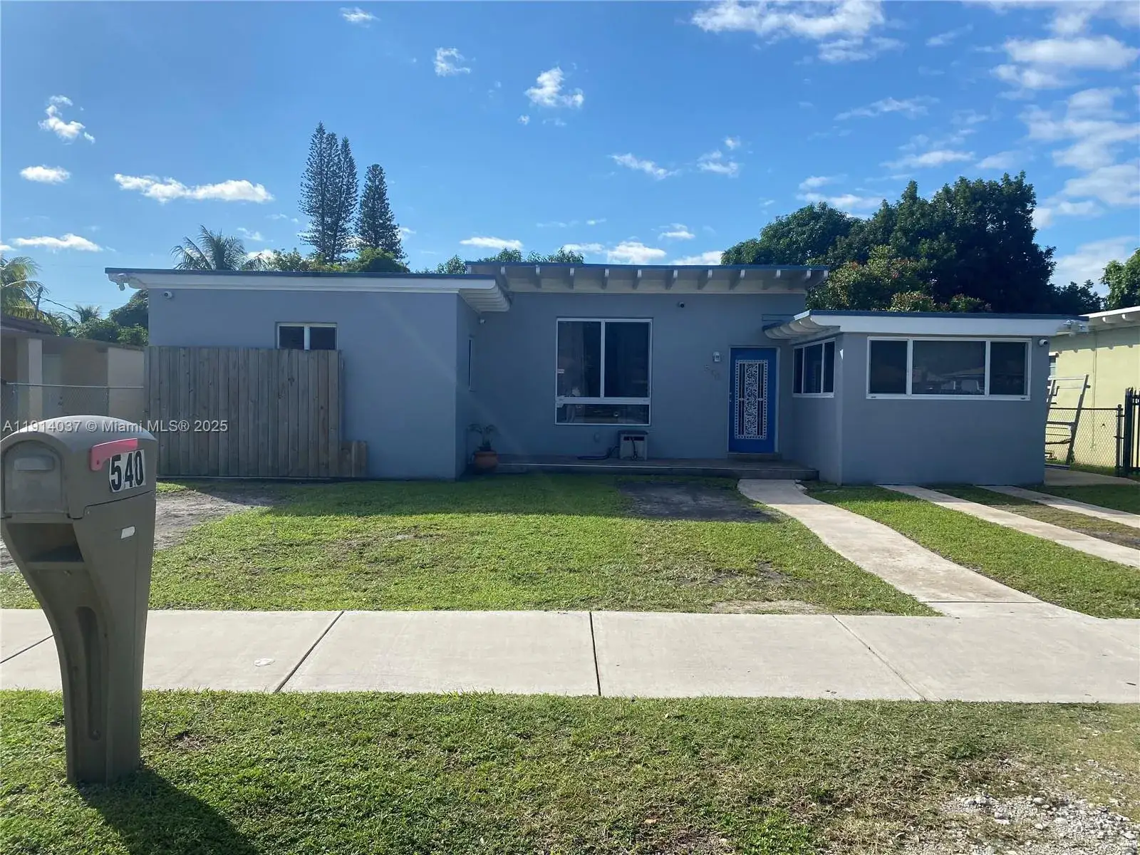 540 NW 111th St, Miami FL 33168