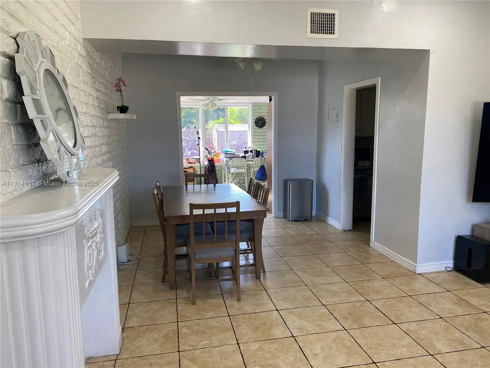 540 NW 111th St, Miami FL 33168 photo 3