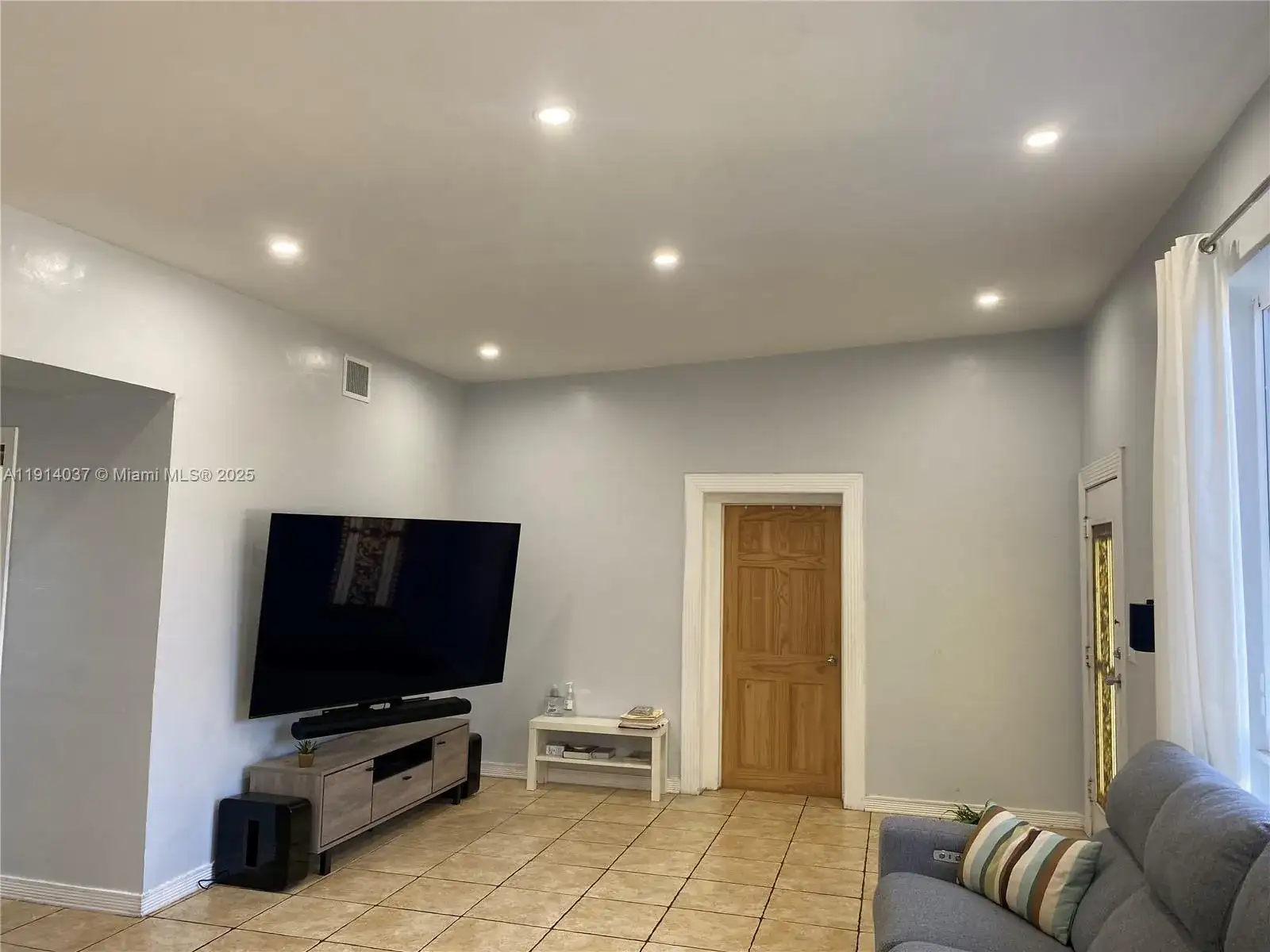 540 NW 111th St, Miami FL 33168 photo 4