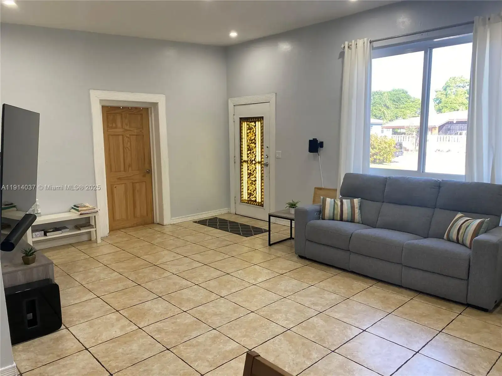 540 NW 111th St, Miami FL 33168 photo 5
