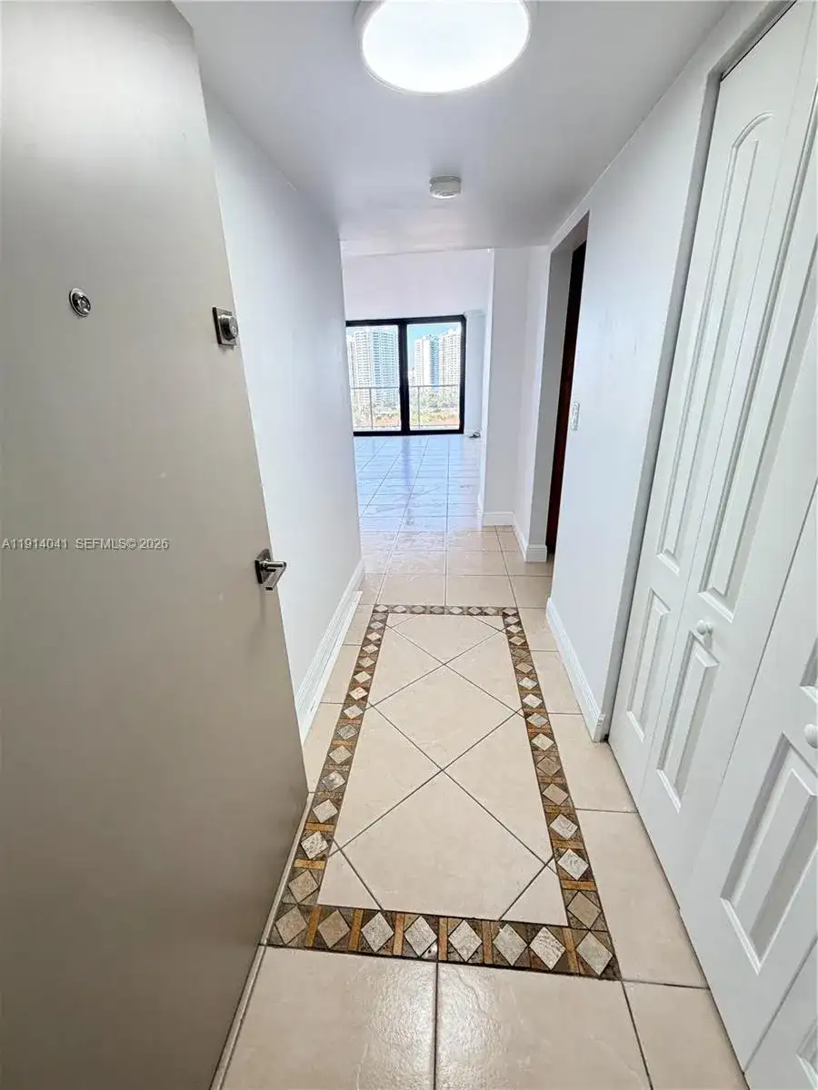3701 N Country Club Dr # 1901, Aventura FL 33180 photo 3