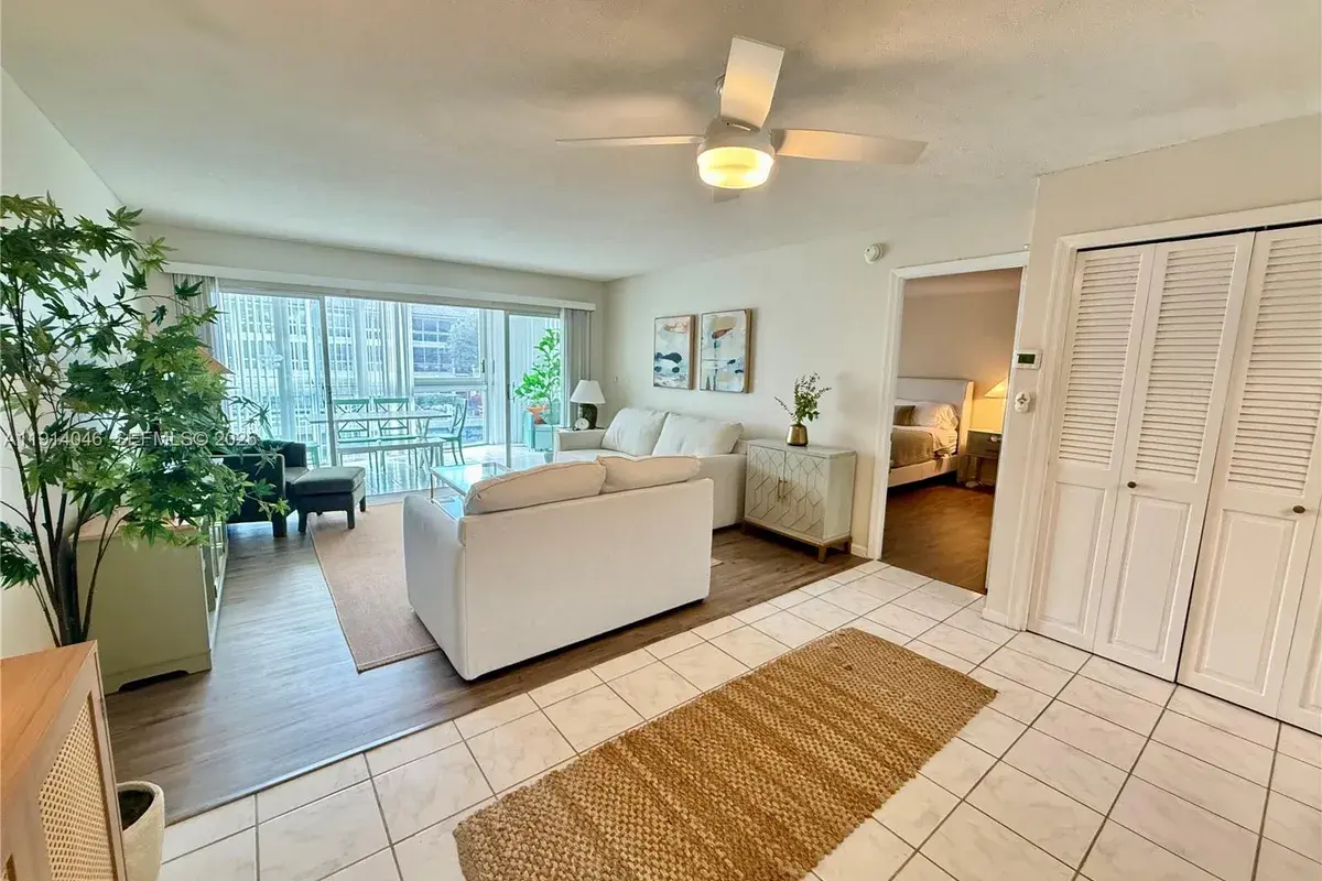 3000 NE 48th St # 203, Fort Lauderdale FL 33308
