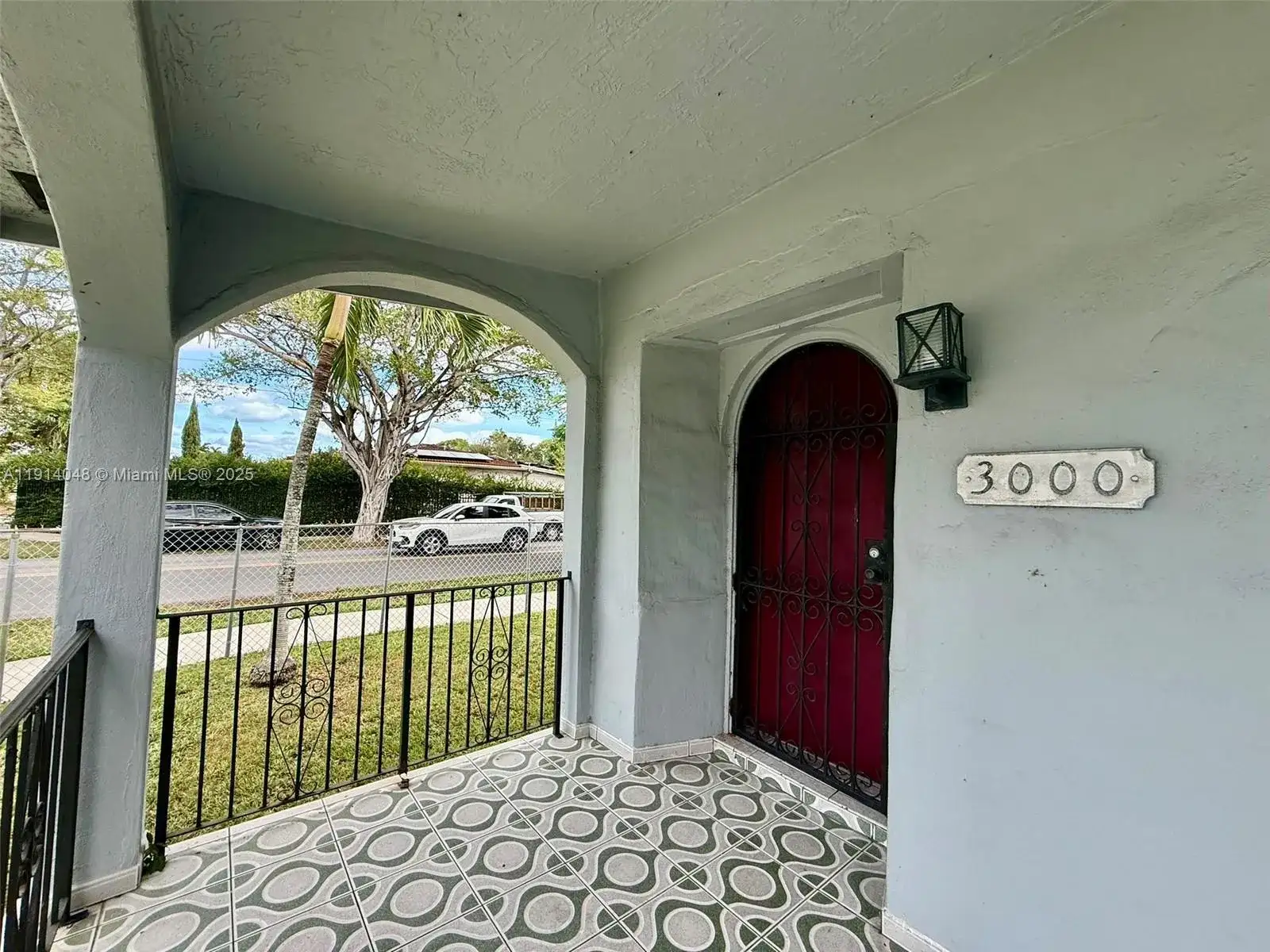 3000 NW 5th St, Miami FL 33125 photo 2