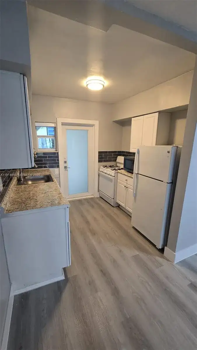 9200 E Bay Harbor Dr # 6, Bay Harbor Islands FL 33154 photo 3