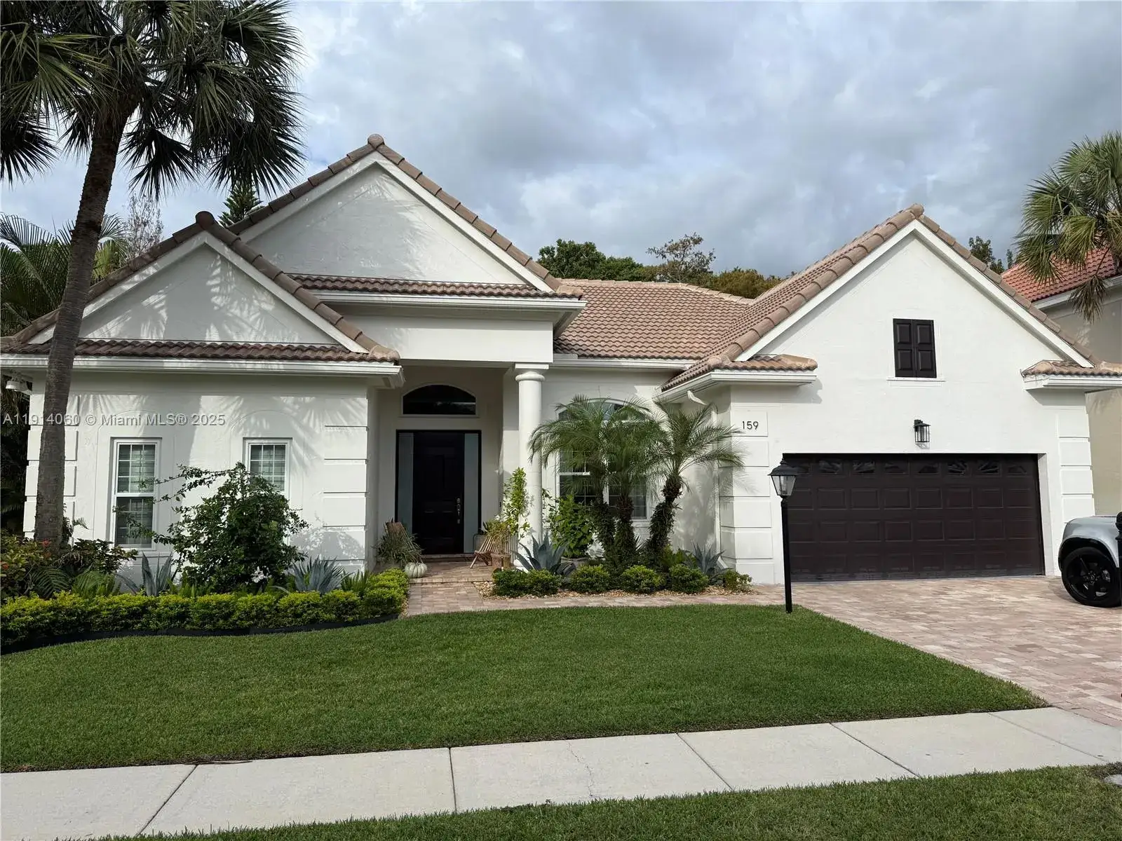 159 Oakwood Ln, Palm Beach Gardens FL 33410