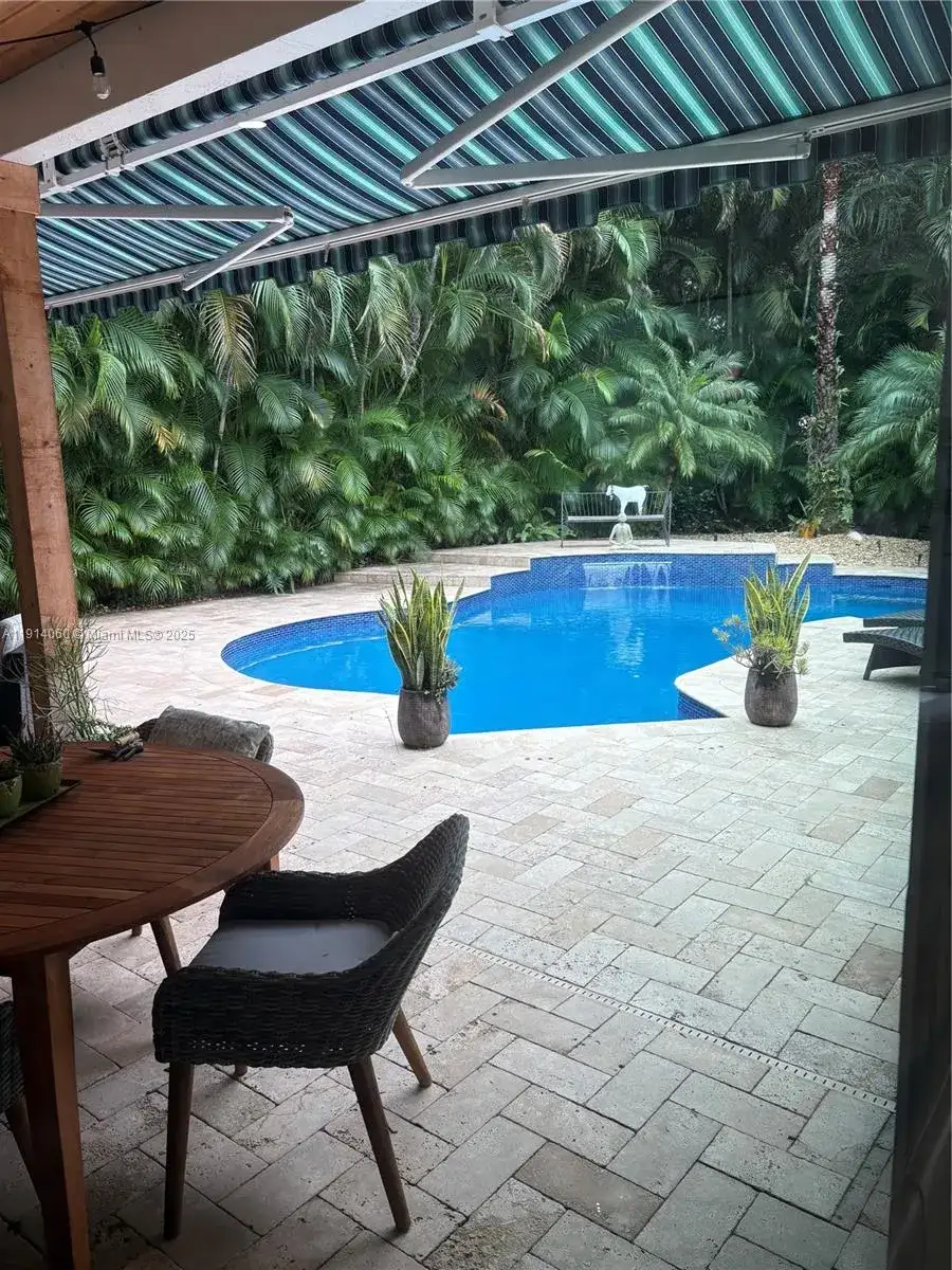159 Oakwood Ln, Palm Beach Gardens FL 33410 photo 2