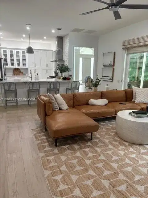 159 Oakwood Ln, Palm Beach Gardens FL 33410 photo 3