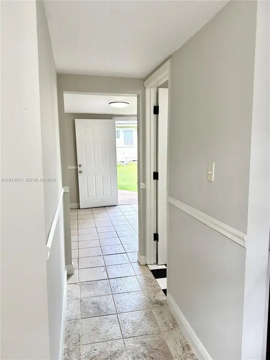 1350 SW 13th St, Miami FL 33145 photo 3