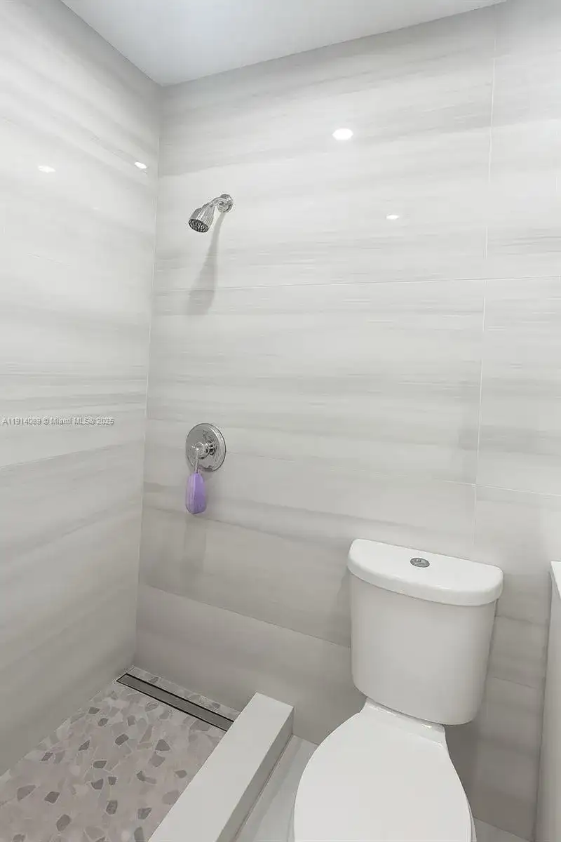 5807 SW 25th St # 9, West Park FL 33023 photo 4