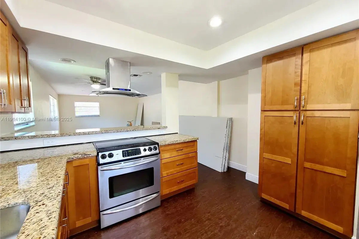 511 SW 15th St # B, Fort Lauderdale FL 33315