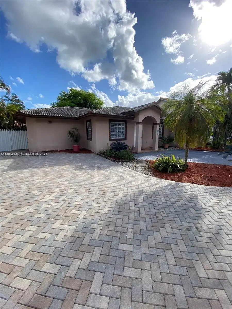 8330 SW 96th PL, Miami FL 33173 photo 3