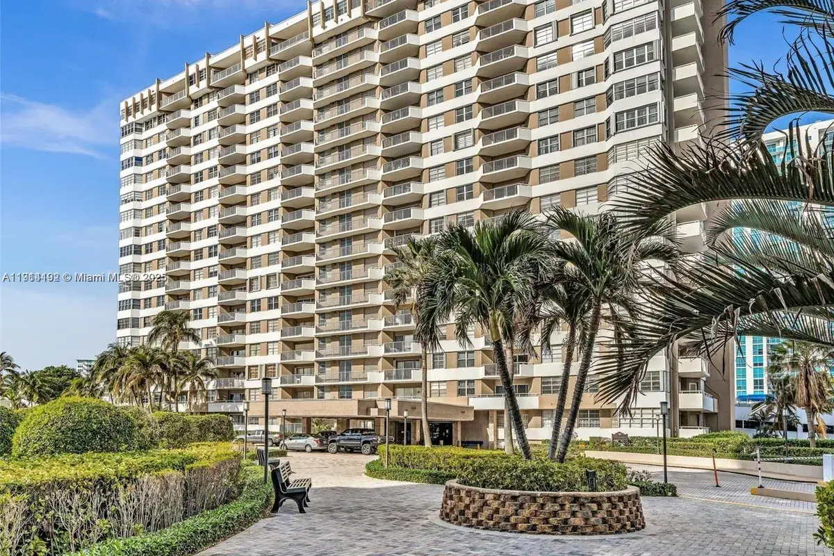 1965 S Ocean Dr # M, Hallandale Beach FL 33009