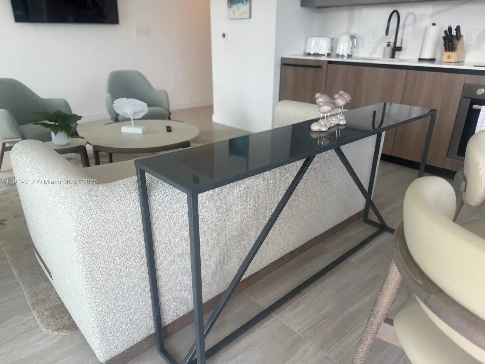 580 72nd St # 602, Miami Beach FL 33141 photo 3