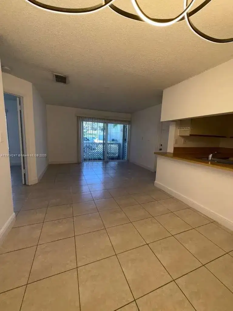 17580 NW 67th Pl # 1, Hialeah FL 33015 photo 3