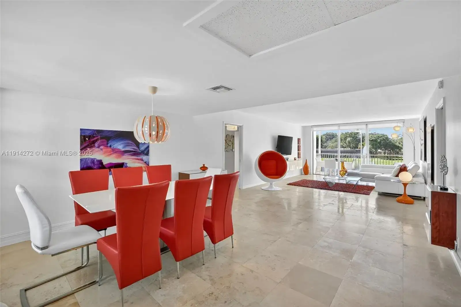 3611 Oaks Clubhouse Dr # 202, Pompano Beach FL 33069 photo 2