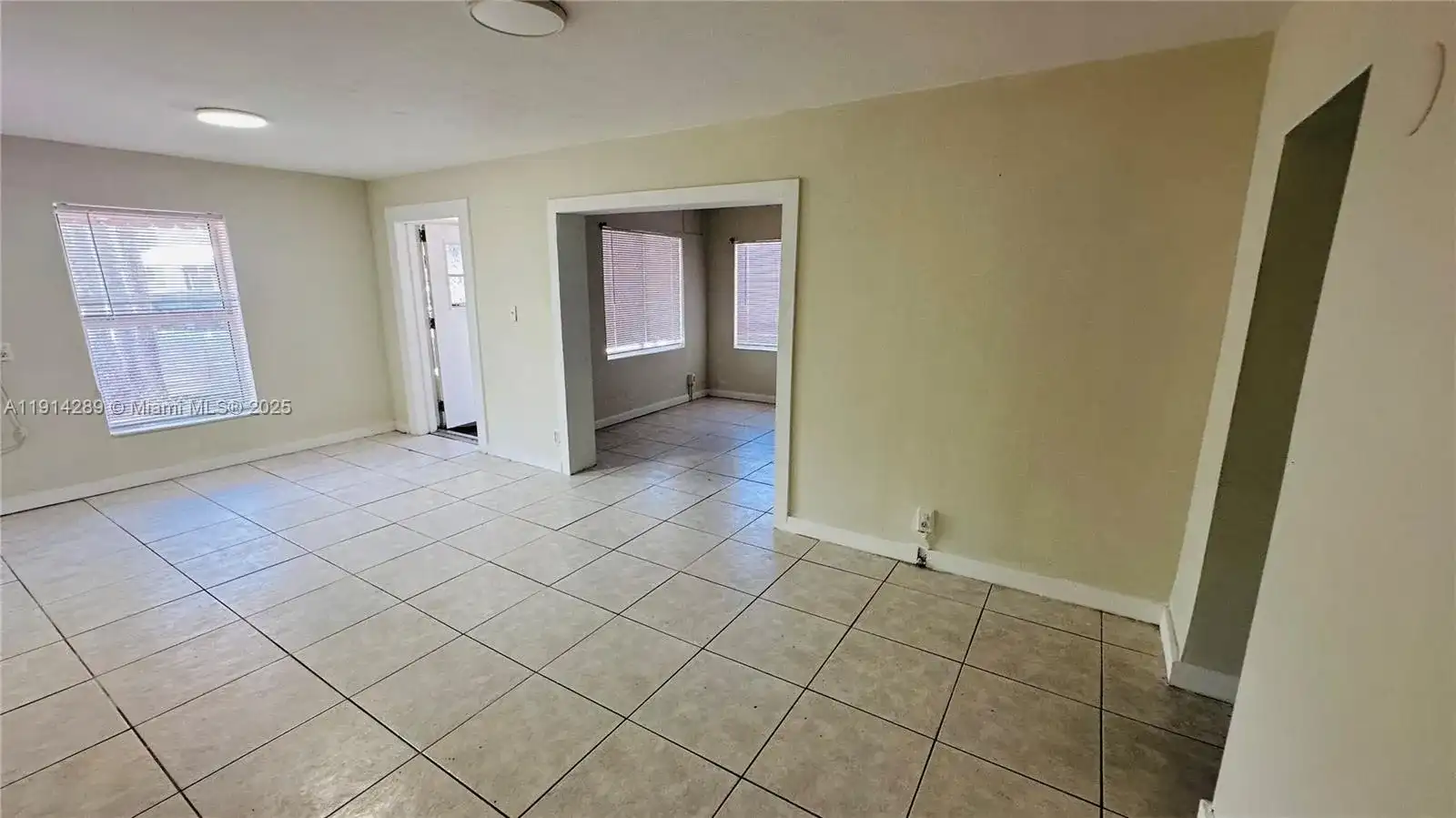 2250 NE 136th St # 0, North Miami Beach FL 33181