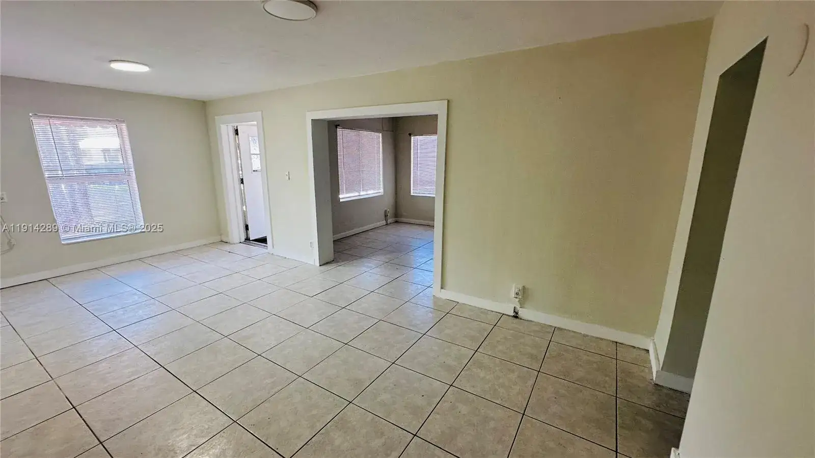 2250 NE 136th St # 0, North Miami Beach FL 33181