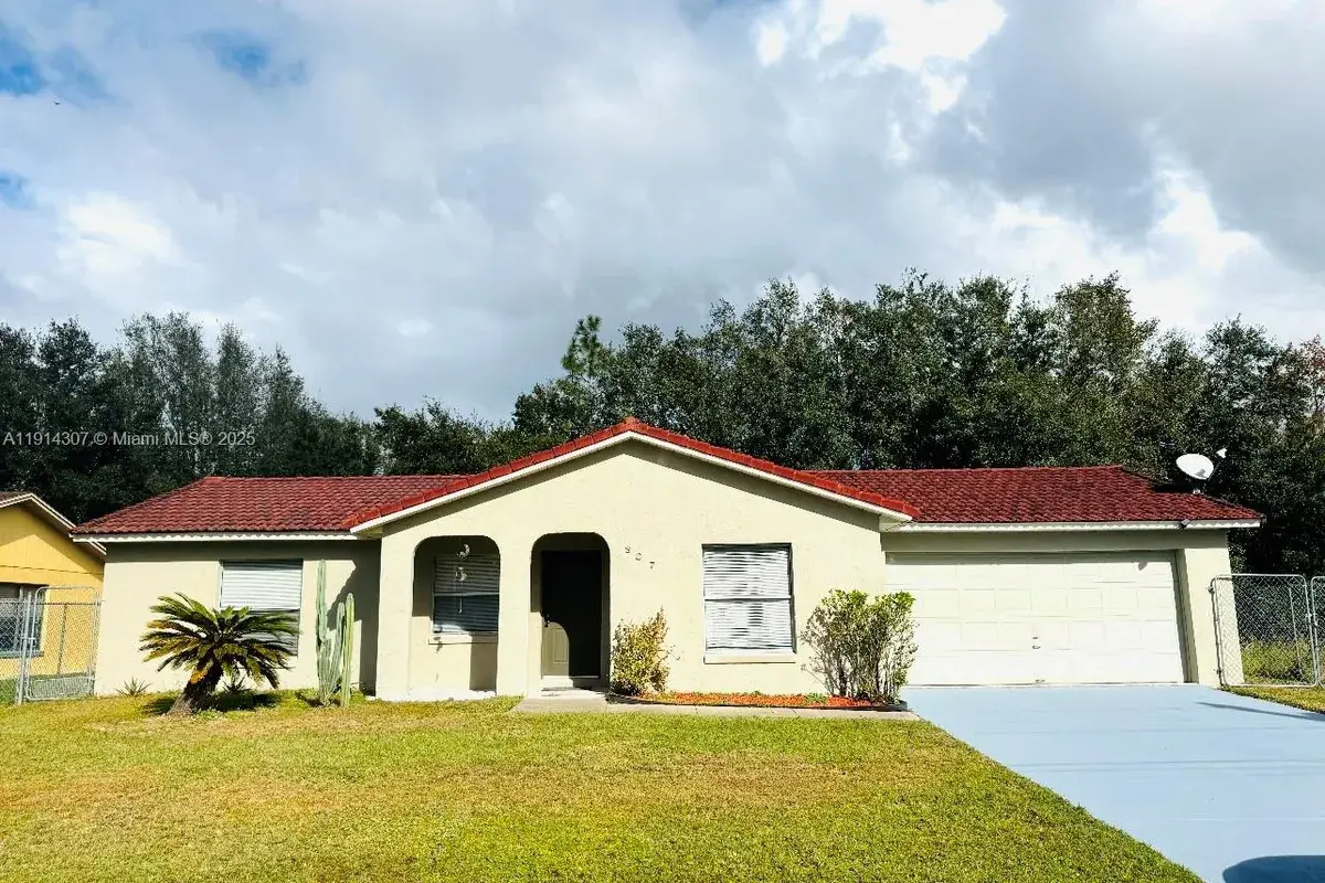 807 MOUNTBATTEN LANE, Kissimmee FL 34758