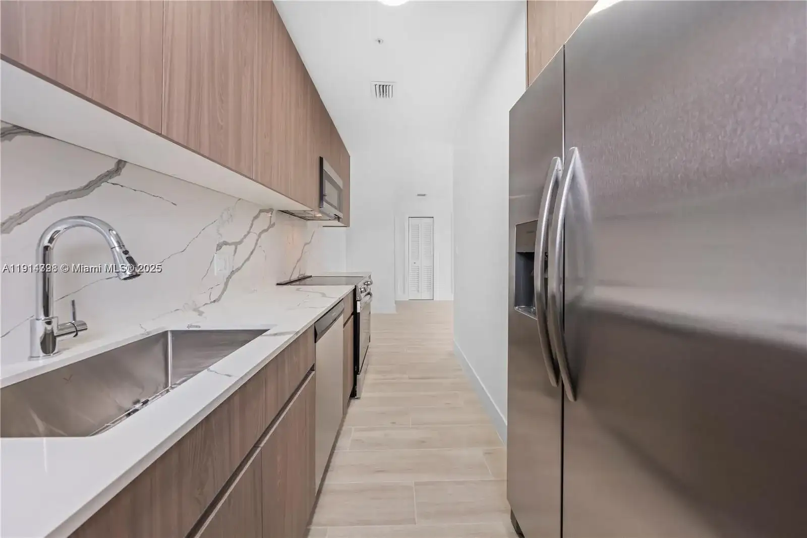 32 NW 14th Ave # 102, Miami FL 33125 photo 5