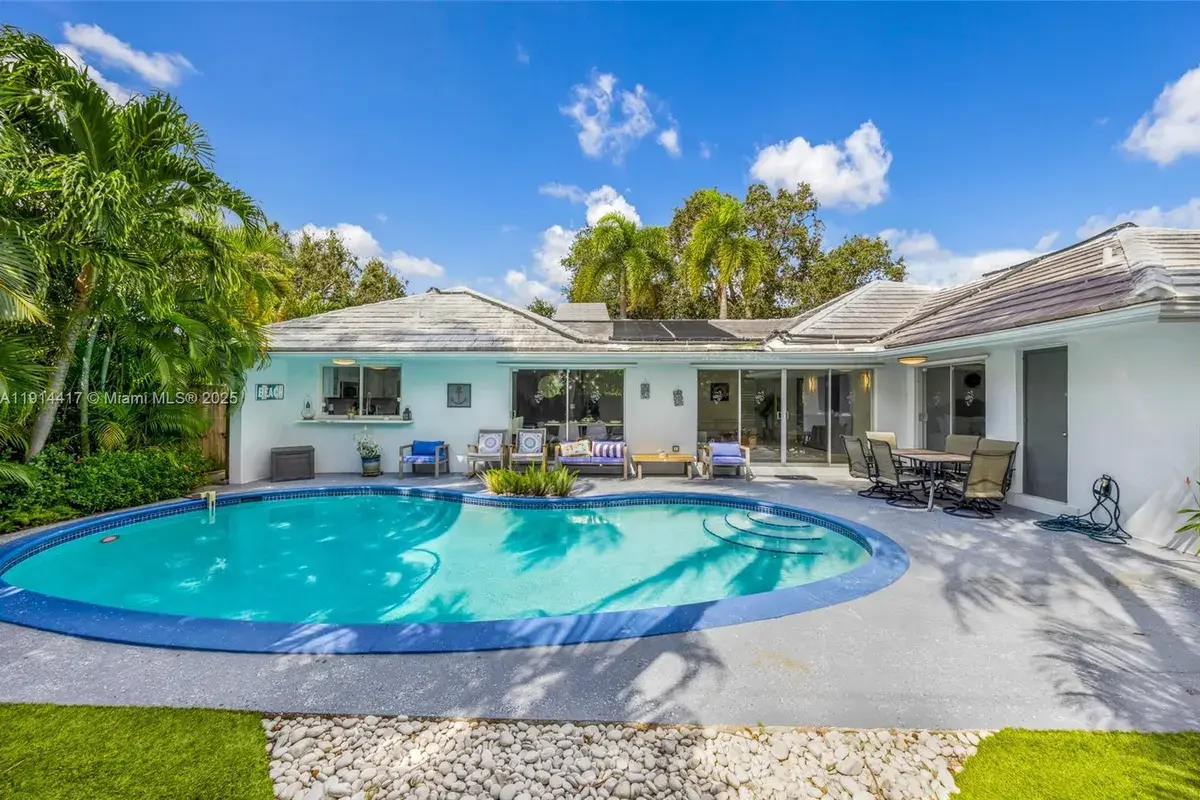 2132 NE 63rd Ct, Fort Lauderdale FL 33308
