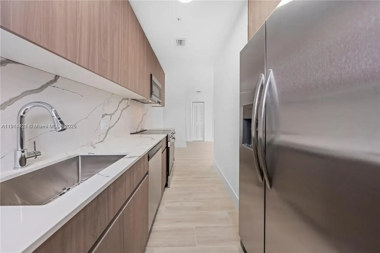 32 NW 14th Ave # 103, Miami FL 33125 photo 5
