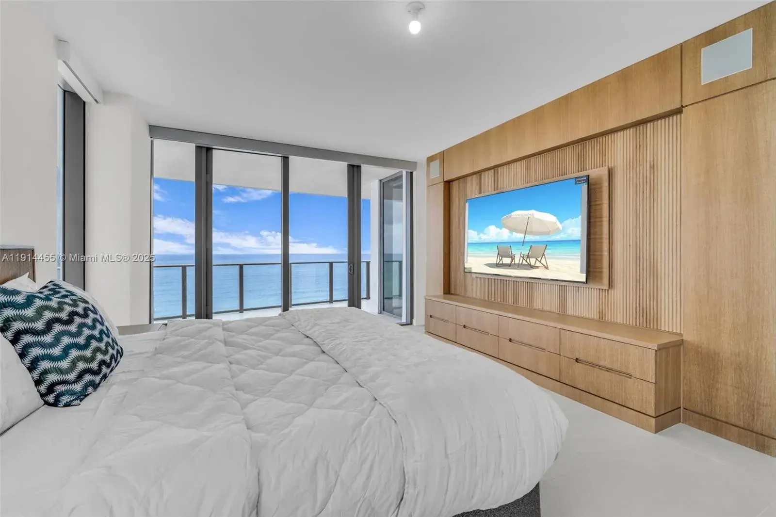 1116 N Ocean Blvd # 1106, Pompano Beach FL 33062