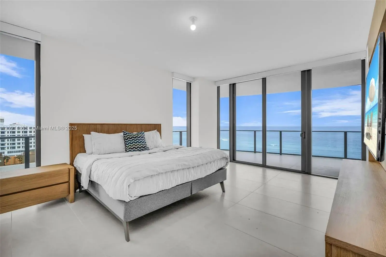 1116 N Ocean Blvd # 1106, Pompano Beach FL 33062