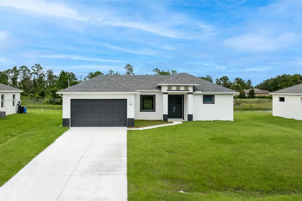 933 GLEASON ST, Lehigh Acres FL 33974
