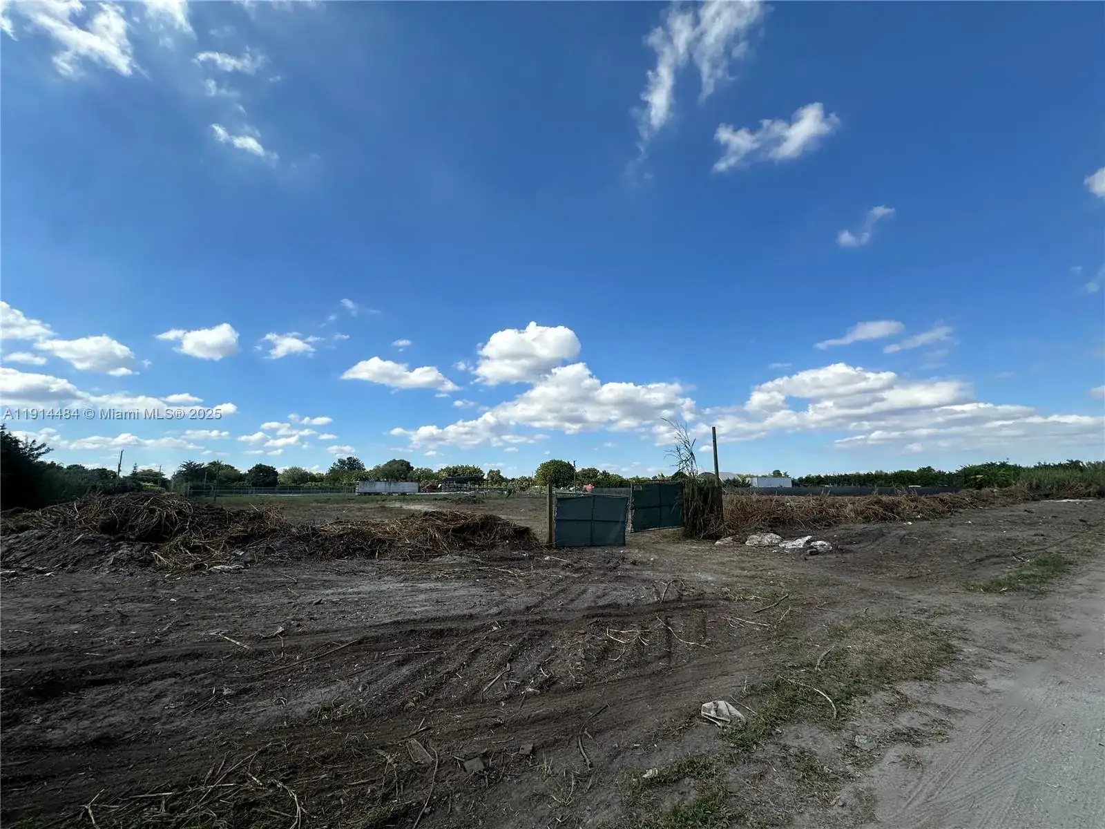 20700 SW 160th street, Miami FL 33187 photo 3