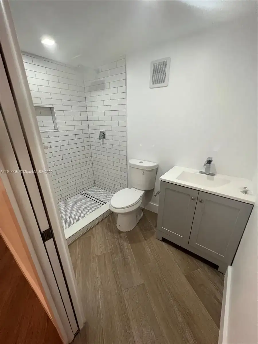 8015 SW 107th Ave # 213, Miami FL 33173 photo 3